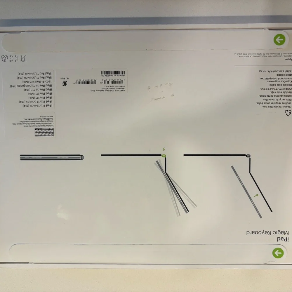 Apple iPad Magic Keyboard - White
